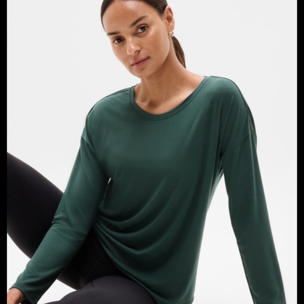 ATHLETA with ease long sleeve pine green